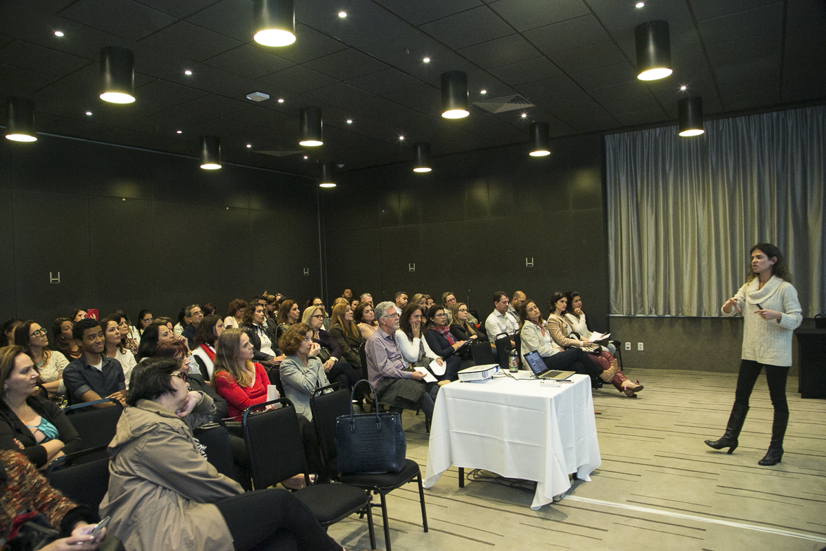 Palestras “Regulamentação da profissão de Designer de Interiores” e “Como incorporar valor aos projetos através da adoção de conceitos de sustentabilidade”- NFD